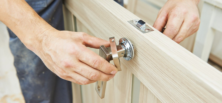 interior door repair Daytona Beach